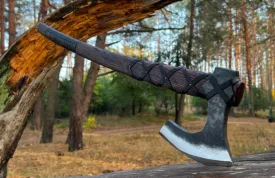 Handforged Viking Axe 'Ragnar'